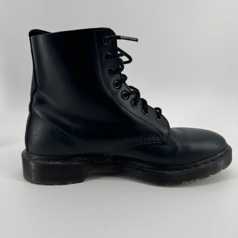 Dr. Martens Pascal Black Leather Combat Boots Mens 9 US 8 UK 42 EU AirWair Sole